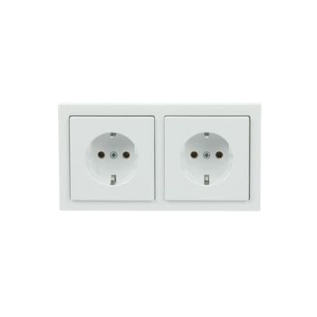 Busch-Jaeger 20-2 EUCJ-184K-503 "durchverdr" studiows Doppelsteckdose SCHUKO (2CKA002014A1466)